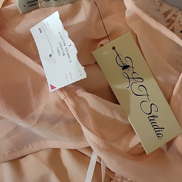 BRAND NEW FLT STUDIO SLEEVELESS BODYCON DRESS WITH RUFFLE HEM - Picture 12 of 13